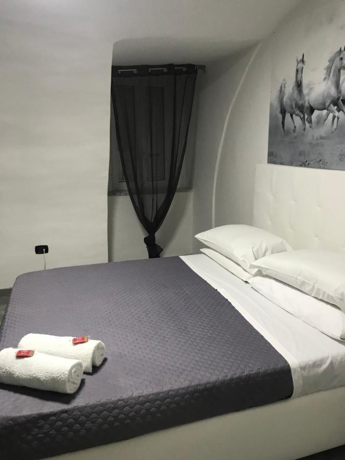 Casa Krizia 1 Apartment Наполи Екстериор снимка
