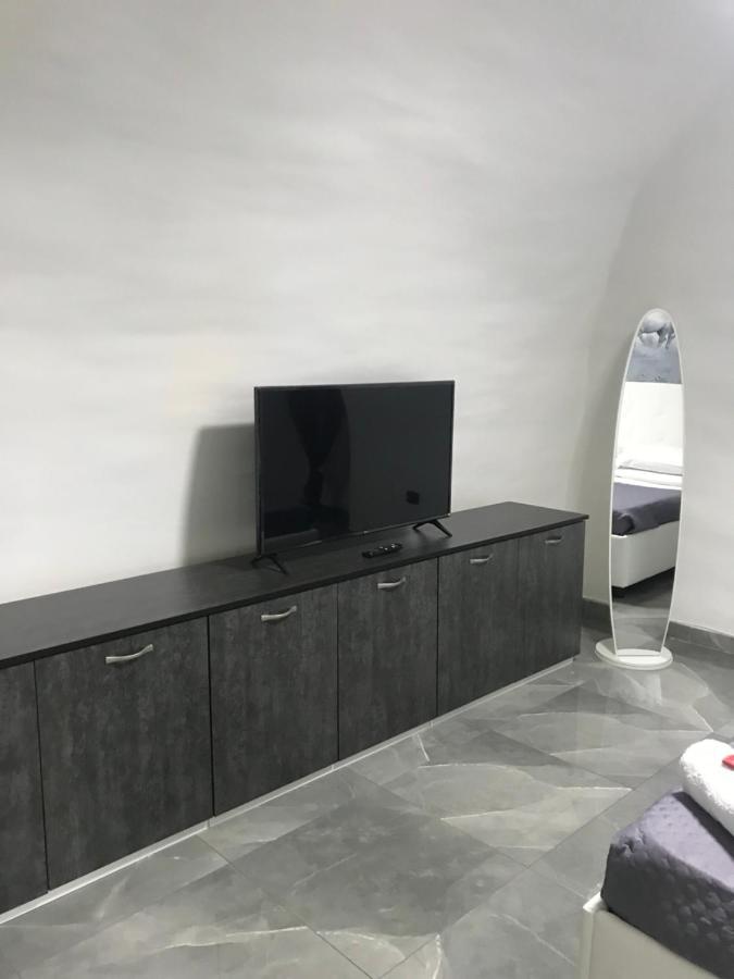 Casa Krizia 1 Apartment Наполи Екстериор снимка