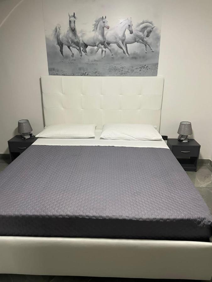 Casa Krizia 1 Apartment Наполи Екстериор снимка