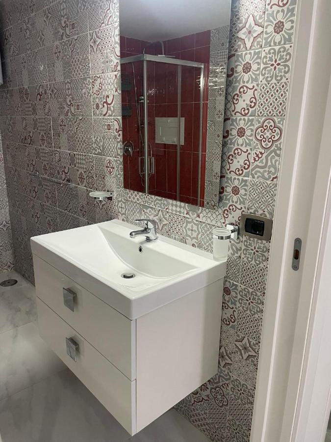 Casa Krizia 1 Apartment Наполи Екстериор снимка